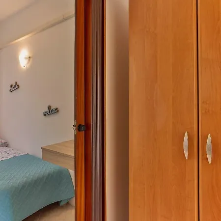 アパート Laurea & Casia プーラ