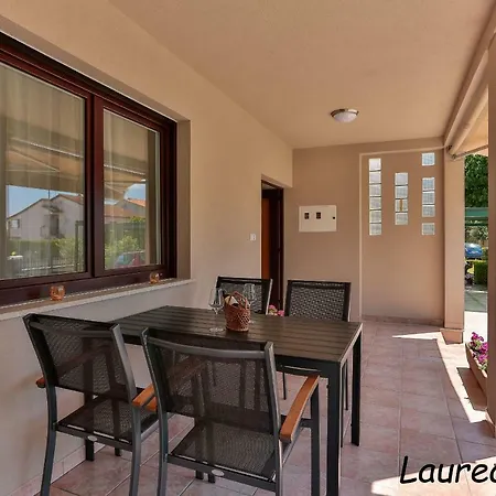 Laurea & Casia Apartment *