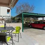 Laurea & Casia פולה