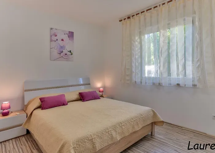 Apartment Laurea & Casia Pula